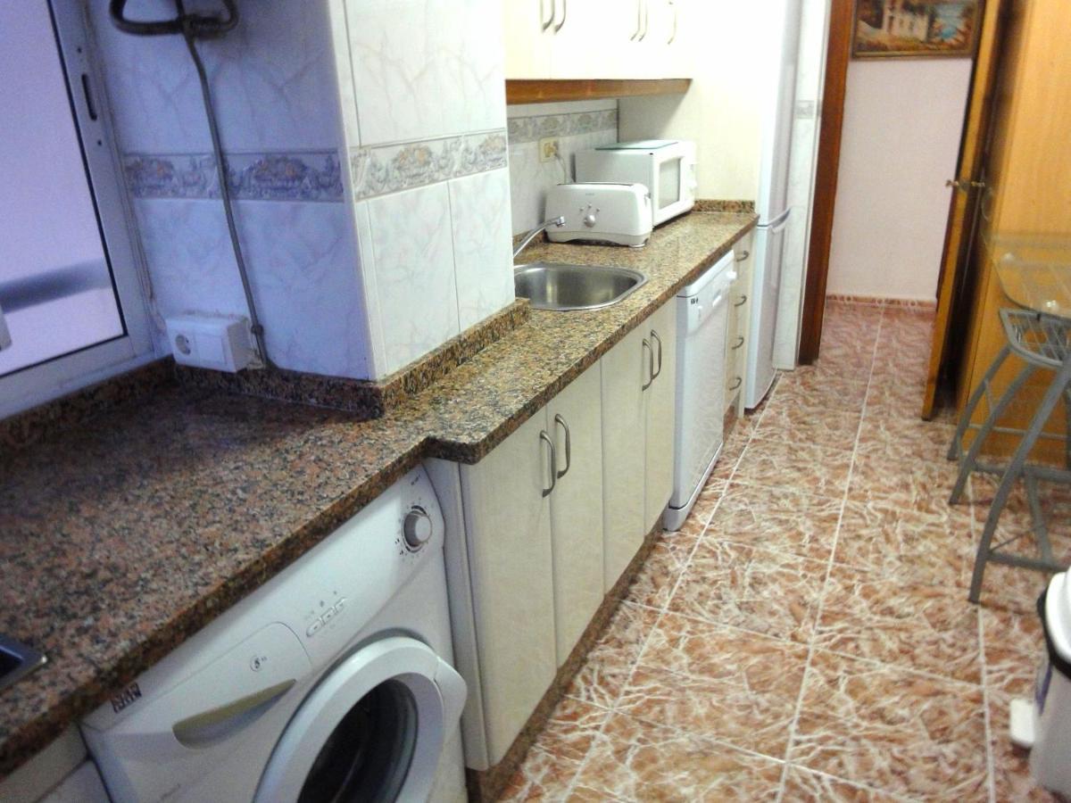 Costamar, Primera Linea De Playa, 3 Dormitorios, 2 Banos, Vistas Al Mar, Internet Wifi Y Garaje, Ideal Parejas Y Familias Benalmádena Buitenkant foto
